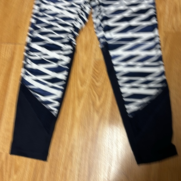 Athletic collection Size S With cool Navy and white design - Picture 2 of 9